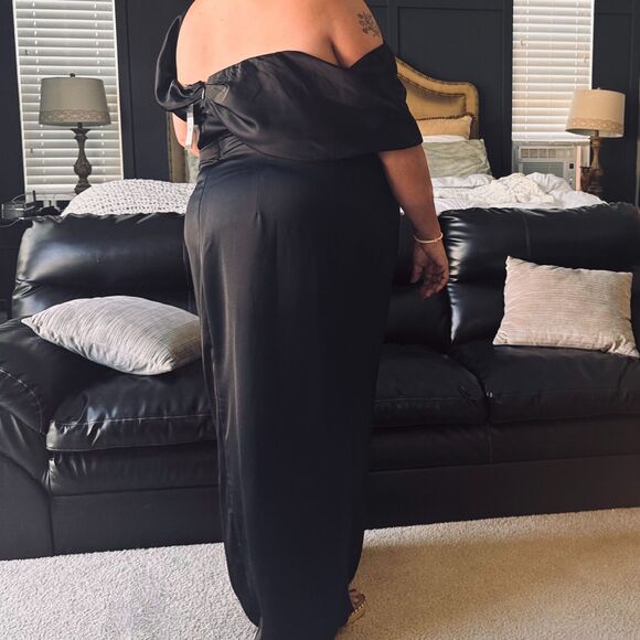 Paloma Off Shoulder Maxi Dress - black NWT - Picture 5 of 6